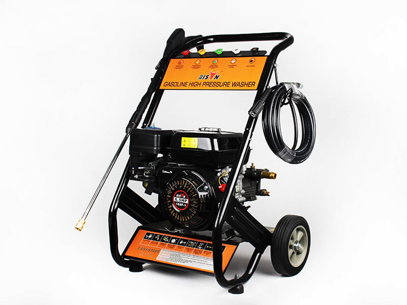 2400 psi gas powered pressure washer