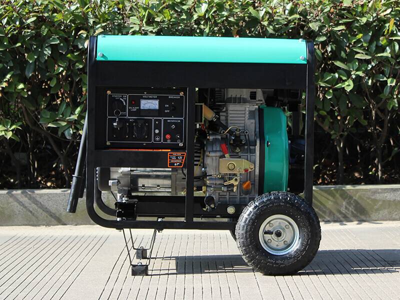 Piccolo generatore diesel a 4 tempi