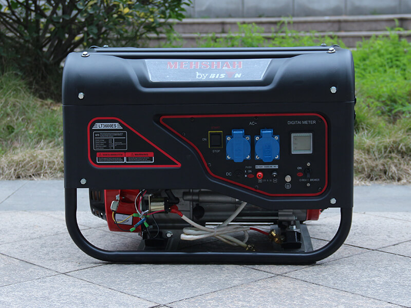 Tragbarer Generator mit 2000 Watt und 5,5 PS Leistung