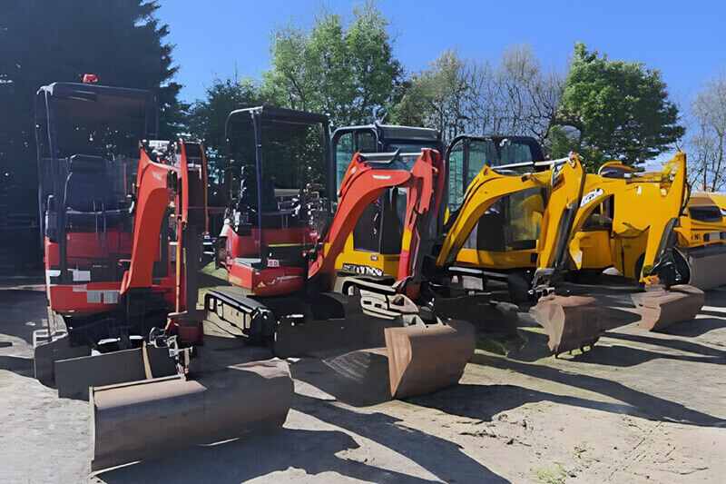 what-are-the-advantages-of-mini-excavators.jpg